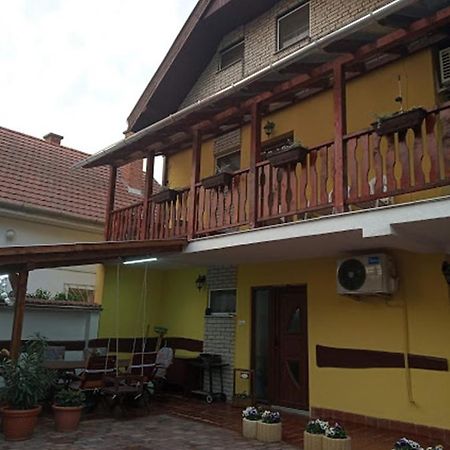 Bazsi Apartman Hajdúszoboszló Extérieur photo