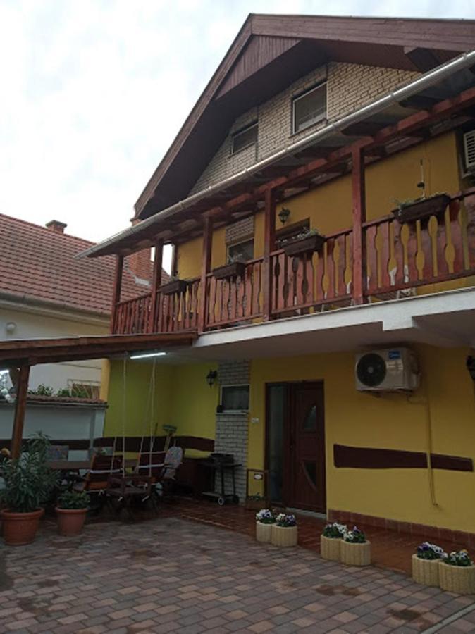 Bazsi Apartman Hajdúszoboszló Extérieur photo