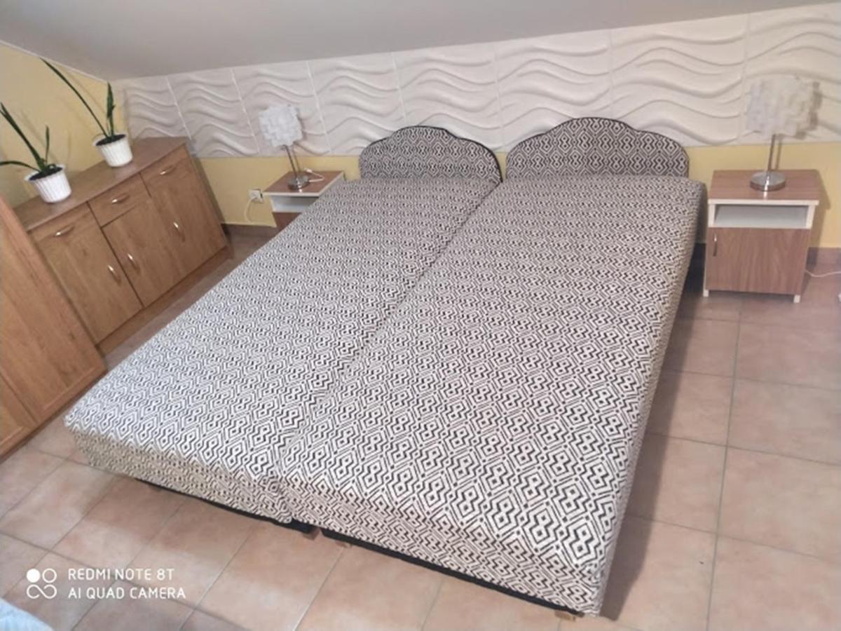 Bazsi Apartman Hajdúszoboszló Extérieur photo