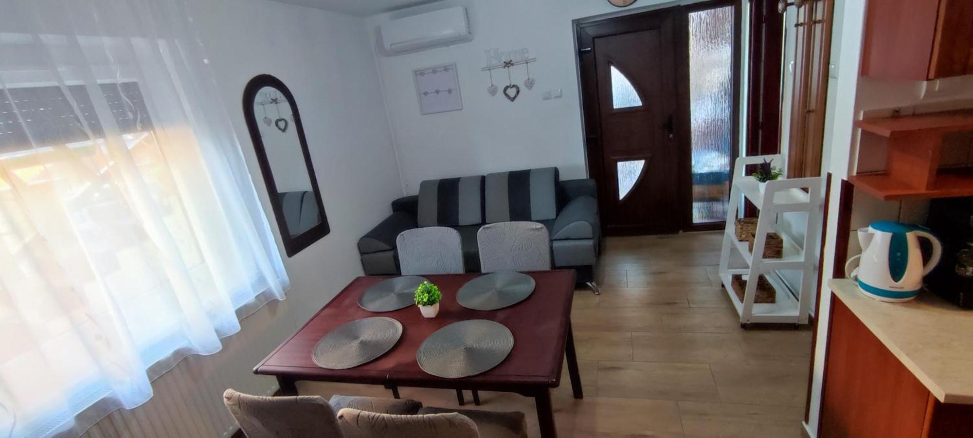 Bazsi Apartman Hajdúszoboszló Extérieur photo