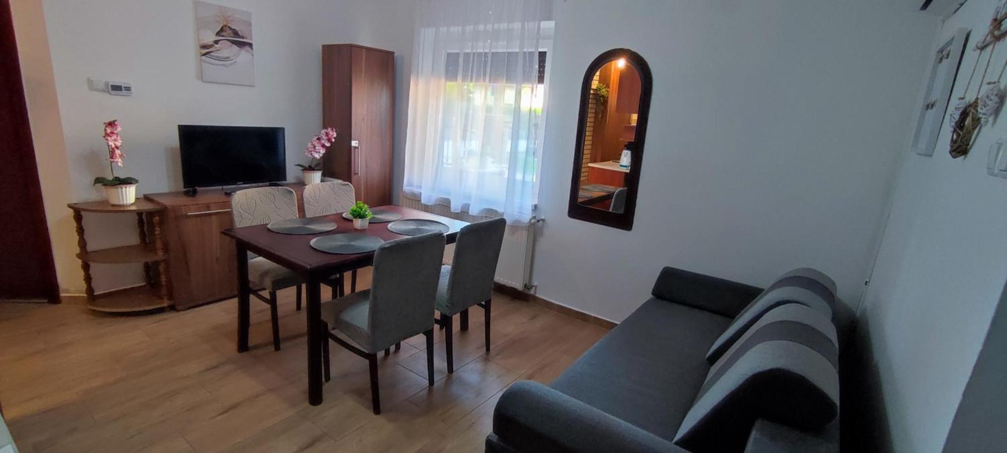 Bazsi Apartman Hajdúszoboszló Extérieur photo