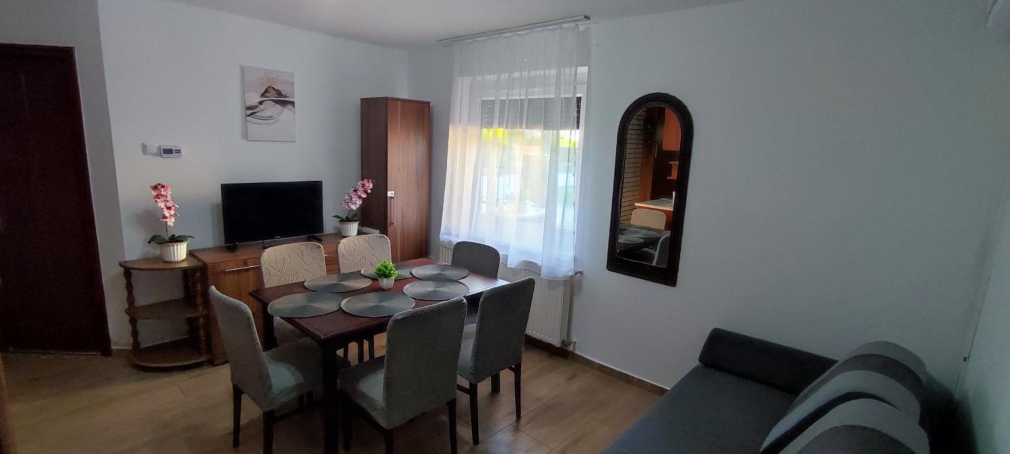 Bazsi Apartman Hajdúszoboszló Extérieur photo